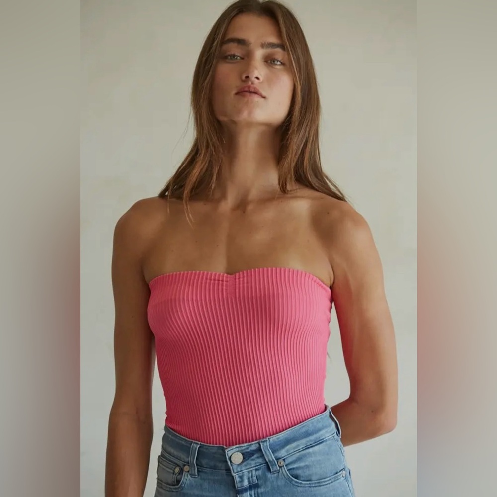 🆕🤍FLAMINGO PINK SWEETHEART TOP
